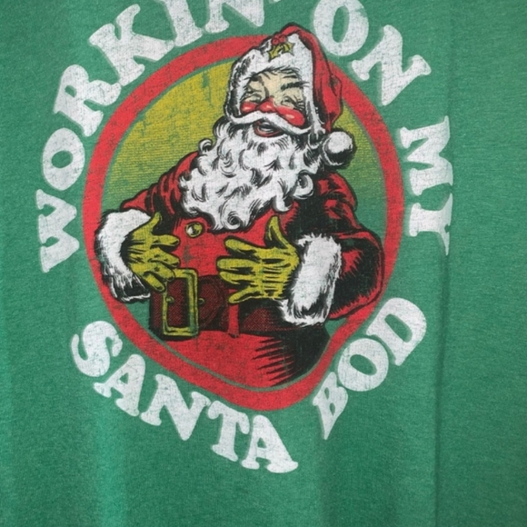 Brand new men’s Small "working on my Santa bod" T-shirt sealed - Picture 2 of 3